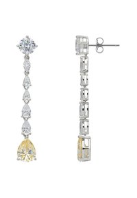 Pendientes largos con una mezcla de piedras preciosas claras y amarillas en forma de pera y redondas, engastadas en metal de tono plateado con acentos geométricos.