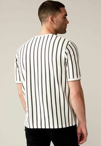 Next VERTICAL STRIPE-REGULAR FIT - T-shirts print - ecru grey textured