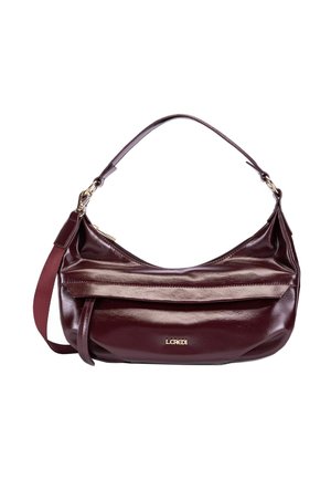 Sac à main en cuir marron foncé avec poignée courte, bandoulière amovible, rabat pliable et petit logo de marque doré à l'avant.