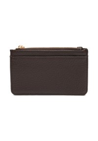 Portatarjetas de cuero marrón con acabado texturizado, que cuenta con un compartimento con cremallera y múltiples ranuras para tarjetas en la parte delantera.