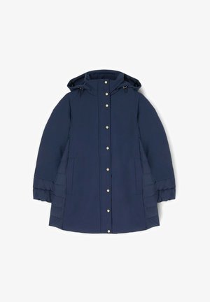 Granatowa pikowana parka z kapturem, zapięciem na zatrzaski oraz kieszeniami po bokach. Wykonana z gładkiego materiału, z pikowaną fakturą na rękawach.