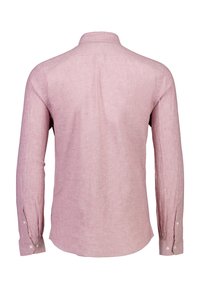 Camicia a maniche lunghe in lino rosa chiaro. Presenta un colletto button-down, polsini con un bottone e un orlo arrotondato. Texture liscia e design semplice.