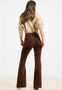 Lipsy GLAM FLARE Flared Jeans chocolate brown cord/brown - Main Image