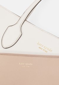 kate spade new york BLEECKER LARGE TOTE SET - Cabas - parchment