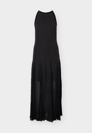 Abito da sera nero senza maniche con scollo alto, corpetto aderente e gonna ampia plissettata che arriva fino a terra.