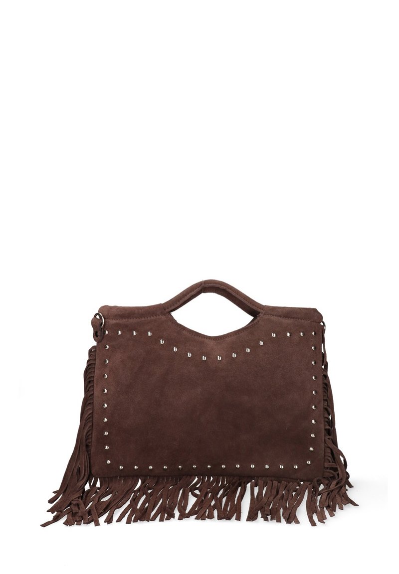 Bruine suede handtas met franjes, zilveren studs langs de randen en een bovenhandvat met een open ontwerp.