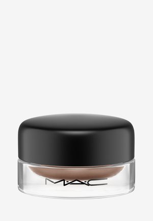 MAC-Kosmetikprodukt in einem klaren Glasbehälter mit einem schwarzen Deckel. Enthält ein cremiges braunes Produkt. Glatte Textur, elegantes Design, runde Form.