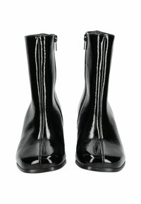 Stivali ankle in pelle verniciata nera con una silhouette elegante, punta rotonda e chiusura con zip sul lato. Finitura liscia e lucida.