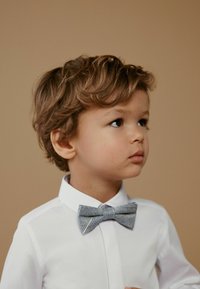 Next LONG SLEEVE AND BOW TIE SET - Skjorta - white