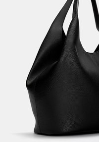 PULL&BEAR Kézitáska - black