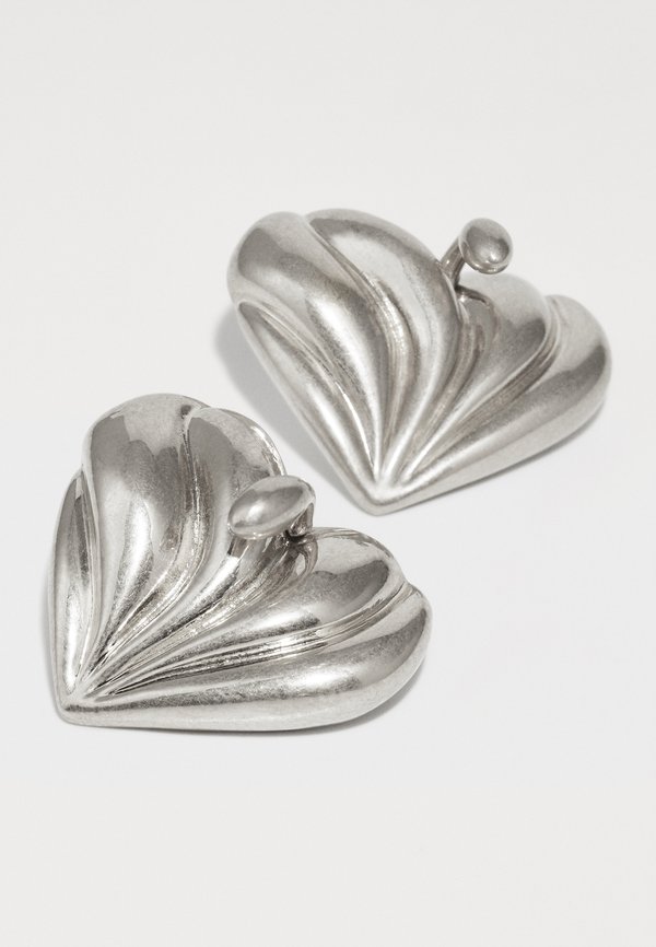 PISTIL HEART EARRINGS - Earrings2