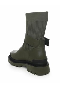 Miriade VICKY - Stivaletti con plateau - milit nero