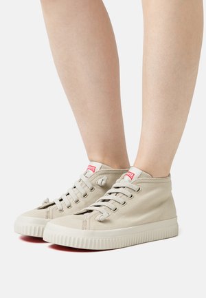 Sneakers alte - light pastel grey