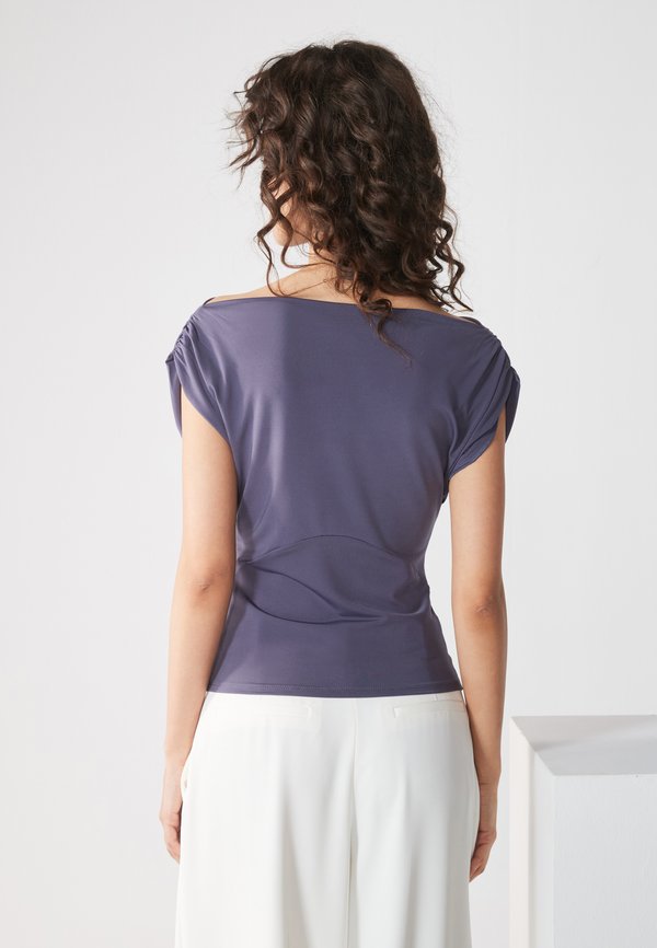 Basic T-shirt - graystone4