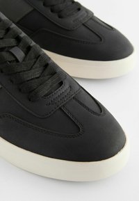 Next Sneaker low - black