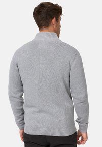 Thumbnail Image 3