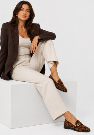 Day Vine, DAY VINE DAMEN SANDALETTEN SANDALETTEN - Slipper - braun