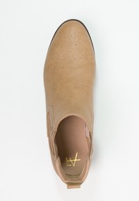 Anna Field Botines bajos - brown
