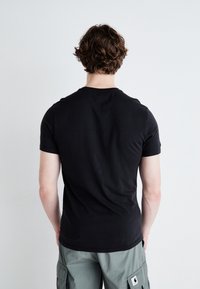 Levi's® GRAPHIC TEES 3 PACK - Pamata T-krekls - white/medium heather grey/caviar