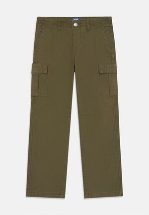 Pantalons cargo vert olive avec deux poches latérales, fermeture à bouton et passants de ceinture. Fabriqués en tissu durable avec une texture lisse.
