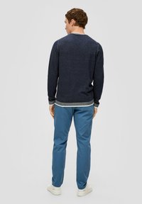 s.Oliver REGULAR FIT  - Chino - blau