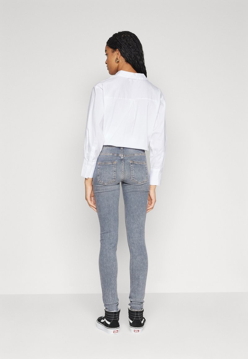 Jeans ONLY Skinny Fit De Talle Medio - Corte Ajustado Y Cómodo En Algodón Elástico