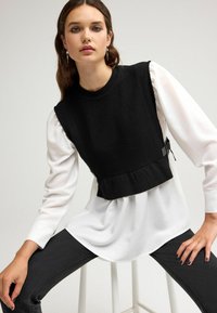 Next PETITE - Vesta - black