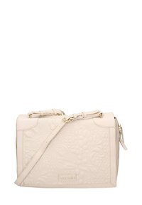 Borsa a tracolla sintetica beige con texture floreale a rilievo, accessori in oro, tracolla rimovibile e tasca laterale con zip. Forma rettangolare.