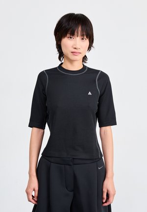 CHINATI - Pamata T-krekls - black/anthracite