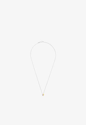 Delicata collana a catena in argento con un piccolo pendente a forma di cuore diviso in metà argento e oro.