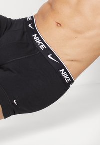 Nike Underwear TRUNK 3 PACK - Cuecas boxer - hot curry/thunder blue/black