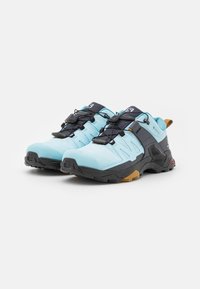 Salomon X ULTRA 4 GORE TEX W - Sapatos de caminhada - crystal blue/black/cumin