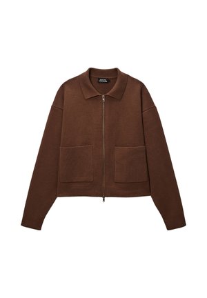 Veste zippée marron avec col, manches longues et deux poches plaquées à l'avant. Tissu texturé avec une silhouette cropped.