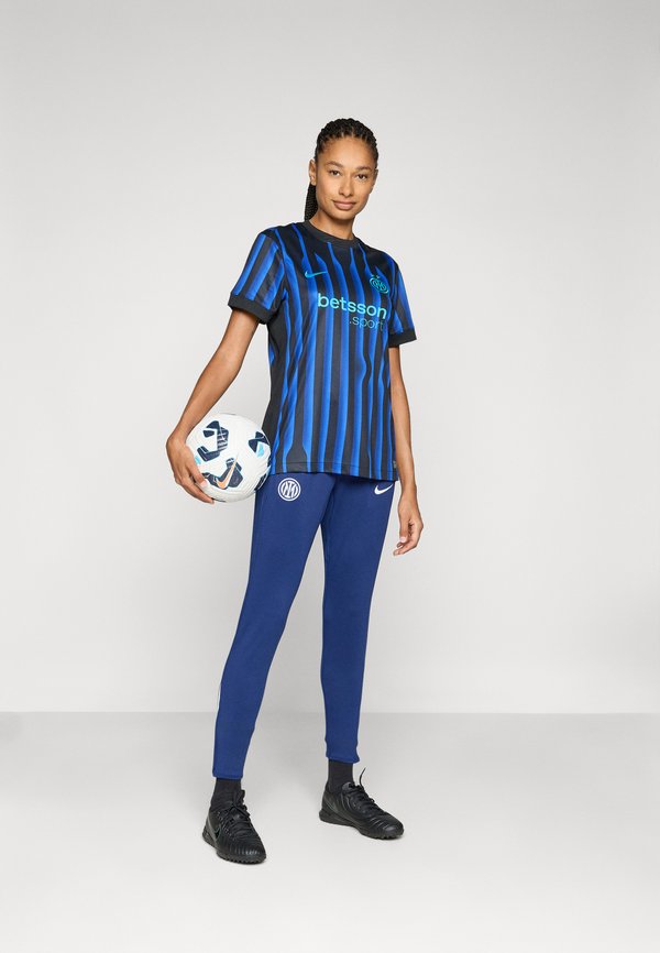 INTER HM - Club wear3