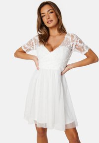 Bubbleroom 3D FLORAL CHIFFON DRESS - Robe de soirée - white
