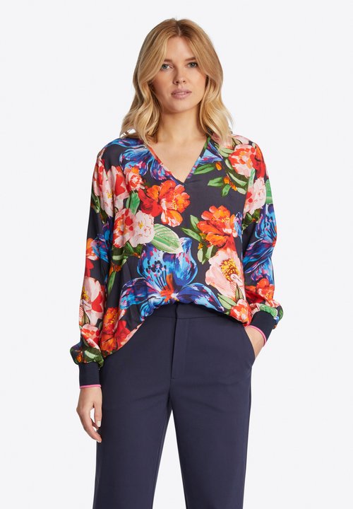 Only Carmakoma Olivera blouse high risk red