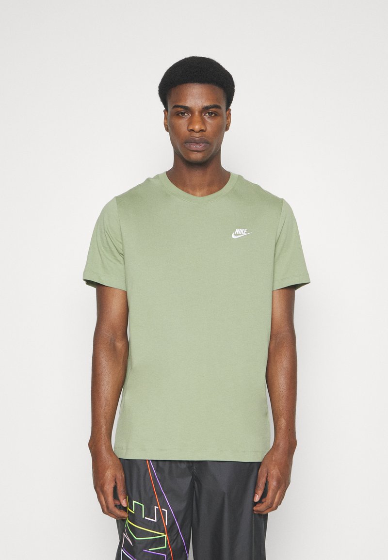 Nike Sportswear CLUB TEE Basic T-shirt oil green/olive Zalando