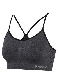 Ciemnoszary, bezszwowy biustonosz sportowy z cienkimi czarnymi skrzyżowanymi ramiączkami oraz logo "hummel" na dolnym boku.