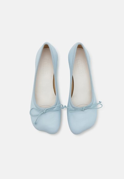 MM6 Maison Margiela BALLET SHOE - Sabrinas - baby blue
