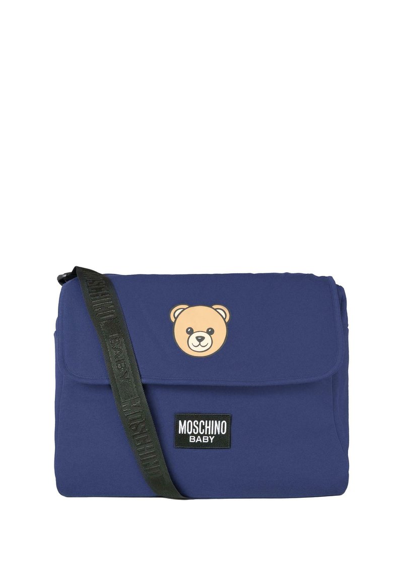 Borsa a tracolla blu navy in tessuto, che presenta un design con la faccia di un orso sulla patta e una tracolla nera con il testo "MOSCHINO BABY".