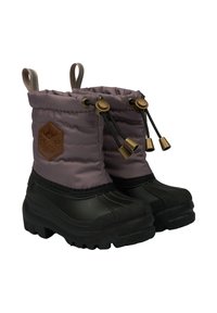 Bottes d'hiver matelassées violettes avec semelles en caoutchouc noires, présentant deux languettes de traction, des fermetures à cordon et un patch en cuir décoratif.