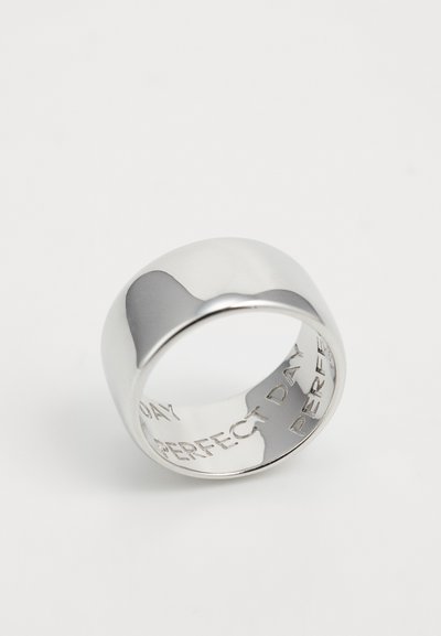 Avgvst PERFECT DAY  - Anillo - silver coloured
