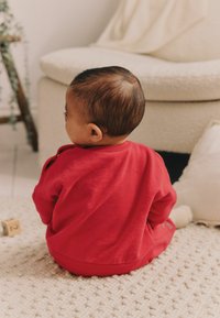 Next 2 PIECE SET REGULAR FIT - Nadrágok - red dino