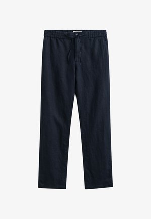 Zwarte casual rechte broek met elastische tailleband en trekkoord, voorzakken en knoopsluiting op een witte achtergrond.