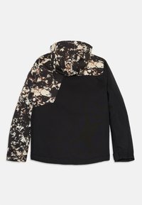 Zwarte jas met gespatte beige en bruine patronen op de kap, linkermouw en bovenrug, gezien van de achterkant.