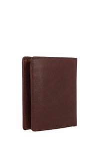 Portafoglio in pelle marrone, design a due pieghe, superficie texturizzata e cuciture visibili lungo i bordi, che mette in mostra una forma rettangolare compatta.