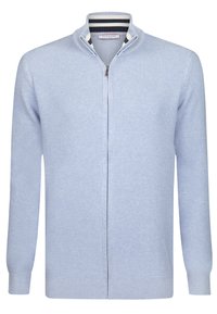 Cárdigan azul claro con cremallera y un patrón de tejido texturizado, con cuello y puños acanalados. Presenta un detalle de cuello interior a rayas.