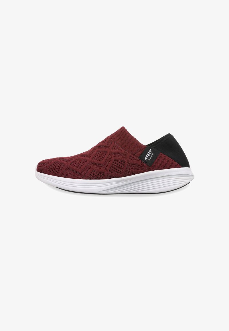 Burgundy slip-on shoe with knitted fabric featuring a diamond pattern, white rubber sole, and black heel accent. Lightweight and flexible design.