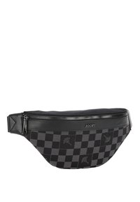 Czarna nerka w kratę, wykonana z teksturowanej tkaniny, z zamkiem błyskawicznym, płaskim paskiem i wytłoczonym logo.