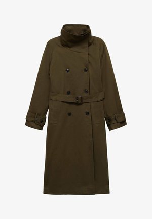 Olijfgroene dubbele trenchcoat met een hoge kraag, een ceintuur in de taille en knoopaccenten. Gemaakt van een gladde, gestructureerde stof.